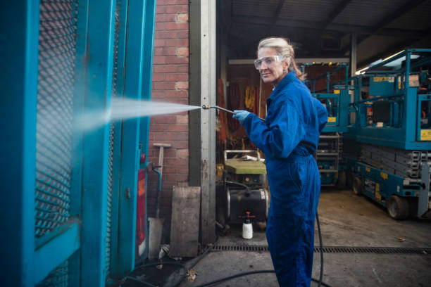 Why Choose Our Certified Pressure Washing Experts for Your Project Needs in Belleville, IL?